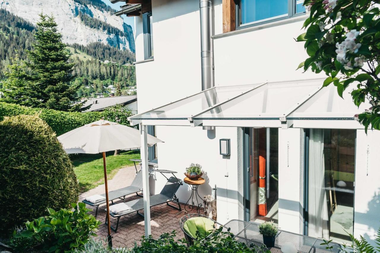 Charming 4 Bed Flat In Flims Lägenhet Exteriör bild