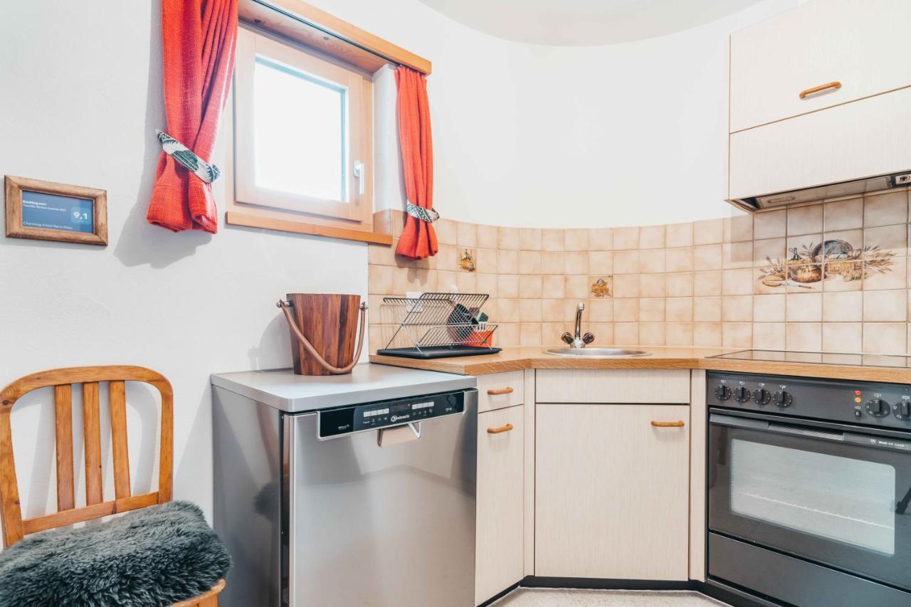 Charming 4 Bed Flat In Flims Lägenhet Exteriör bild