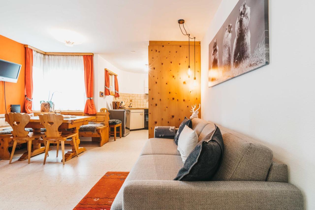 Charming 4 Bed Flat In Flims Lägenhet Exteriör bild